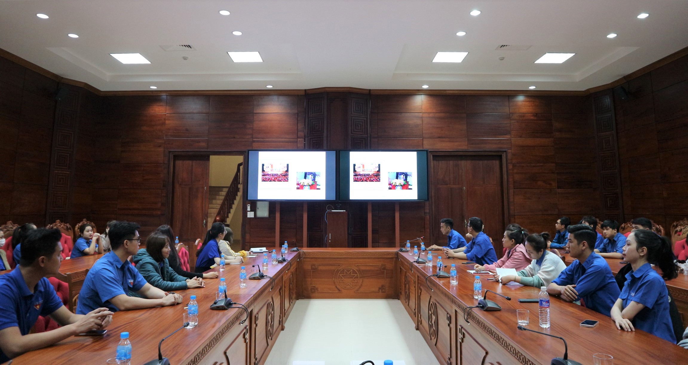 Chi đoàn Thanh niên Văn phòng UBND tỉnh hưởng ứng Tháng thanh niên và kỷ niệm 92 năm Ngày thành lập Đoàn Thanh niên Cộng sản Hồ Chí Minh